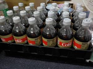 lot 171 image: Case of 24 - 20 oz Bottles Diet Cok...