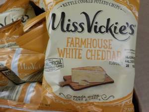 lot 194 image: Case of 64 - 1.375 oz Bags Miss Vic...