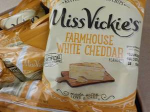 lot 202 image: Case of 64 - 1.375 oz Bags Miss Vic...