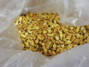 lot 266 image: 25 lb. Box Honey Mustad Onion Broke...