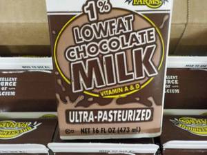 lot 285 image: Case of 12 - 16 oz Low Fat Chocolat...