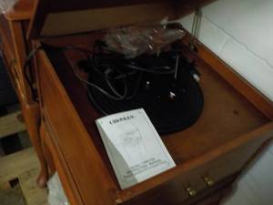 lot 301 image: Grosley RadioCassetteCDTurntable...