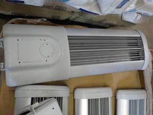 lot 326 image: LED Light Fixture...
