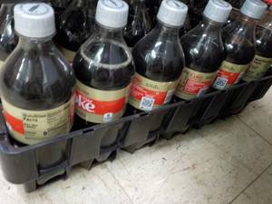 lot 354 image: Case of 24 - 20 oz Bottles Diet Cok...