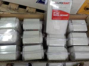 lot 357 image: Case of 12 - Auto Craft 9-10 Wool...