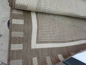 lot 374 image: Area Rug 2 ft 7  x 7 ft...