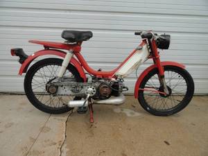 lot 1 image: Vintage 1978 Honda Hobbit