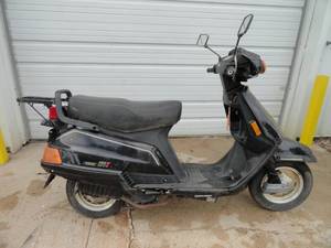lot 2 image: 1987 Yamaha Riva 125Z