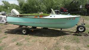 lot 5 image: 1951 Pipestone Boat & Trailer Package
