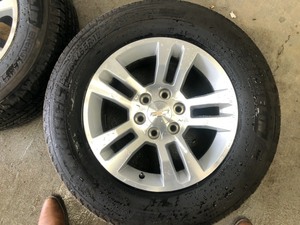 18 Chevrolet Rims with Tires -No Reserve-