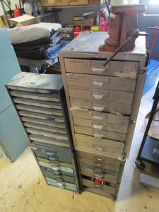 lot 418 image: HARDWARE STORAGE CABINETS, WITH MISCELLANEOUS HARDWARE