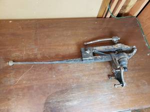 lot 14 image: Vintage Blacksmith Vice