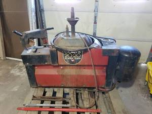 lot 26 image: Coats 2020 Super Star Tire Changer