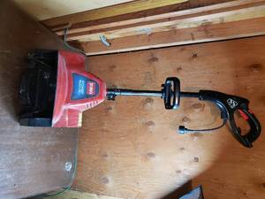 lot 47 image: Toro Power Shovel