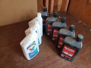 lot 65 image: 9 12 Quarts 5W-20 Motor Oil