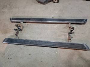 lot 74 image: Used Running Boards