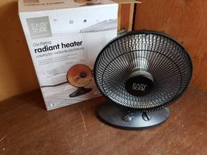 lot 77 image: Easy Home Oscillating Radiant Heater