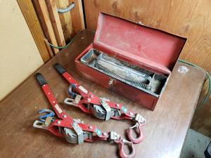 lot 86 image: 2 Come A Longs and Metal Tool Box