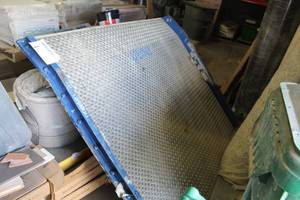 lot 4 image: Commercial Dock Plate