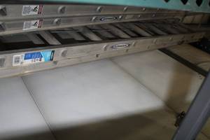lot 5 image: Werner Heavy Duty Aluminum Extension Ladder 28ft.
