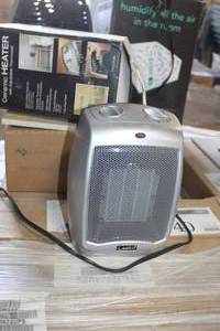 lot 152 image: Lasko Ceramic Heater with Adjustable Thermostat
