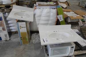 lot 262 image: Lot of (2) Bathroom Sink 3-Hole