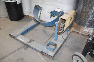 lot 7 image: Vestil Drum Barrel Dumper