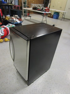 Ice Maker (get it for your next gathering)