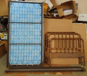 lot 1 image: 2 Twin Beds - Jenny Lind
