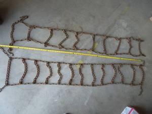 lot 30 image: Set of 2 Tire Chains