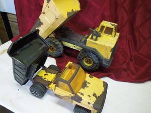 lot 36 image: 2 Tonka Toy Dump Trucks
