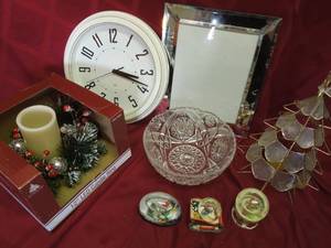 lot 44 image: Clock, Mirrored Frame, LED Candle & Ring, Snow globes, Glass Bowl, Tea light tree