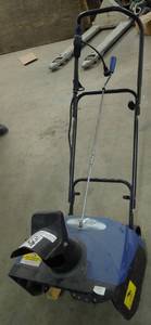 lot 59 image: Electric Snow Thrower