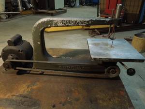 lot 60 image: General Electric Scroll Saw