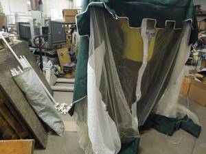 lot 65 image: Screen Tent 96 Square