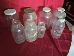 lot 79 image: Glass Jars - Zinc Lid