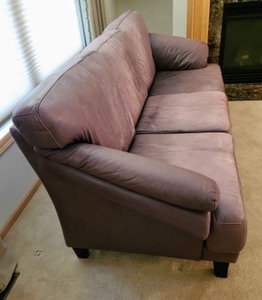 lot 6 image: Leather Sofa