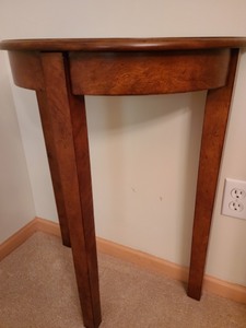 lot 11 image: Wooden Foyer Table