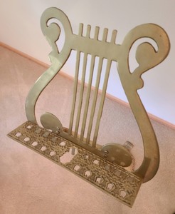 lot 9 image: Brass Music Stand