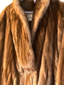 lot 153 image: Ladies Full Length Fur Coat From Rockler Furs