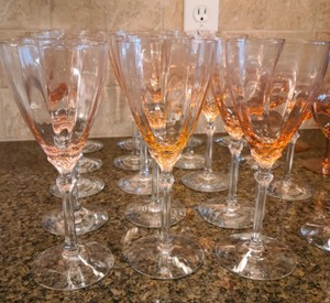 lot 64 image: Lot of Pink Glassware