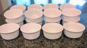 lot 67 image: Large Lot of 20 CorelleCorningware Baking Ramekin Dishes