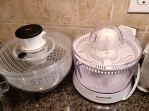 lot 99 image: Lot of Kitchen Gadgets