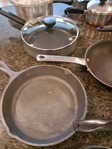 lot 119 image: Large Lot of Pots And Pans