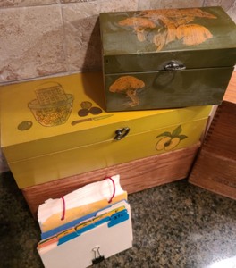 lot 123 image: Wood Recipe Boxes