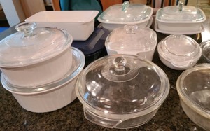 lot 121 image: Large Lot Of PyrexCorningware Casserole Dishes And Bowls