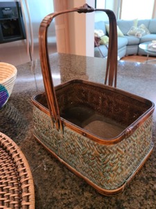lot 130 image: Woven Home Decor