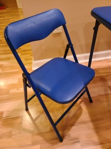 lot 195 image: Child Sized Folding Table And Pair of Matching Chairs
