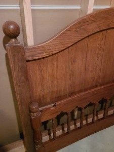 lot 192 image: FullQueen Wooden Bed Frame