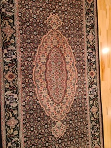 lot 257 image: Beautiful Runner And Matching Accent Rug